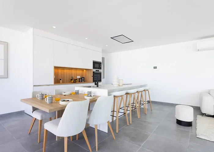 Sybaris 09 By Smart Villa